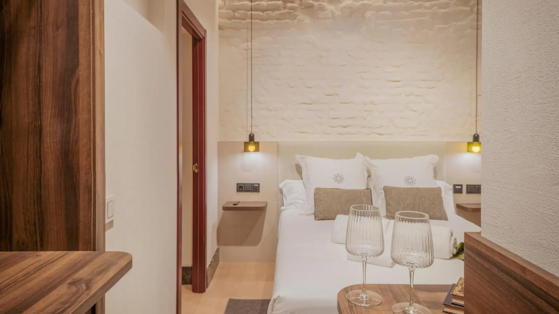 Lirium Casa Patio Hotel Seville 0*,  Spain